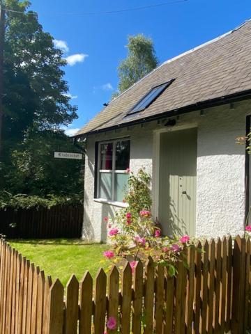 Cobbler'S Cottage At Kindrochet, Strathtay Pitlochry Exteriör bild